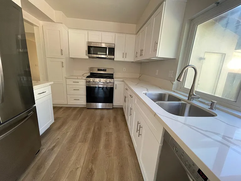 3503 Spruce Ct — Photo 5