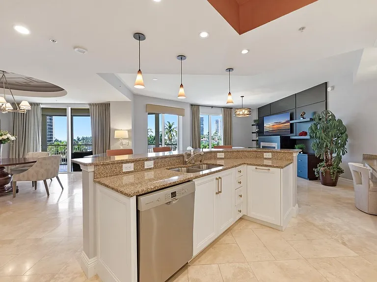4501 Gulf Shore Blvd N #404 — Photo 14
