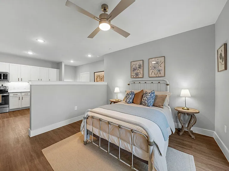 Orchard Grove Apartments — Photo 9