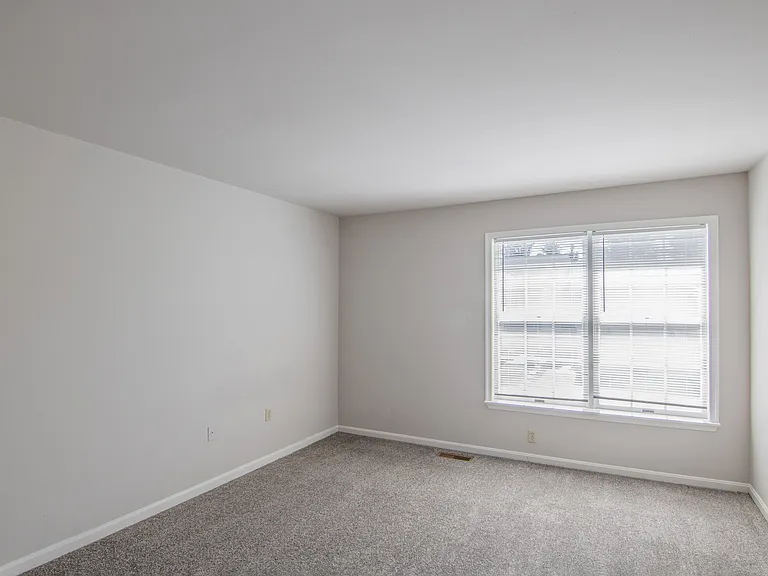 4129 Nantucket Dr — Photo 58