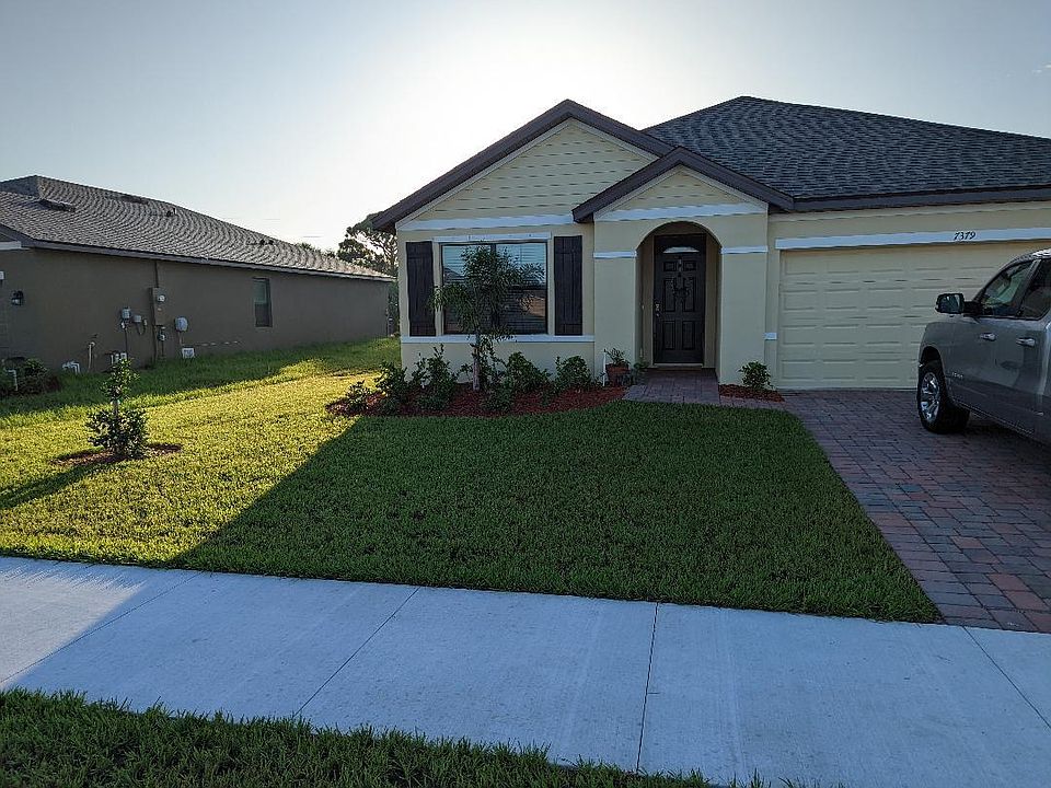 2nd image of 7379 Tourmaline Dr
