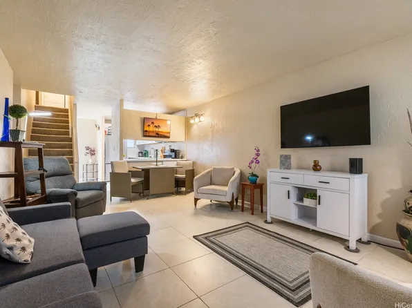 46-270 Kahuhipa St APT A103, Kaneohe, HI 96744