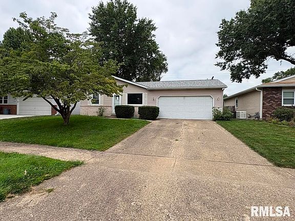2nd image of 2043 Scarbrough Rd