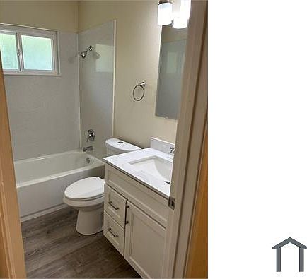 5th image of 3645 Dimond Ave #4