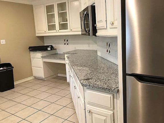 3rd image of 201 Brookside Dr W