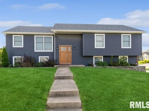 5114 Woodland Ave, Davenport, IA 52807