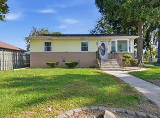 759 Water St, Hobart, IN 46342