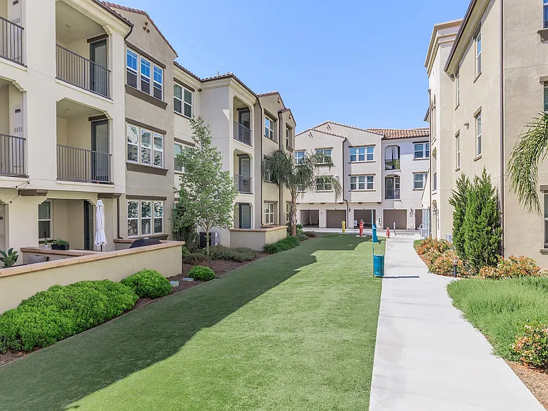 Trails at Canyon Crest — Photo 9