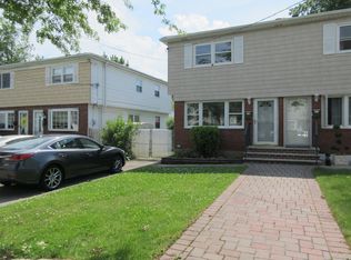 32 Brookfield Ave, Staten Island, NY 10308
