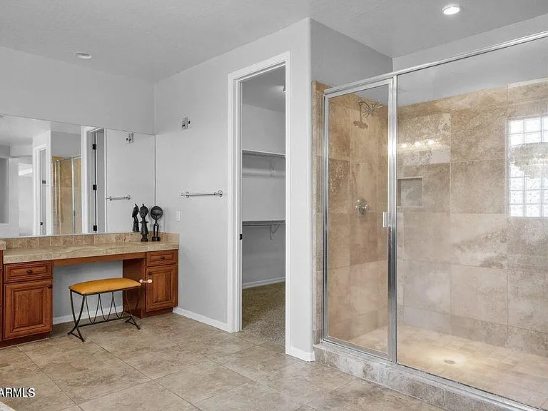 4590 E Waterman St — Photo 16