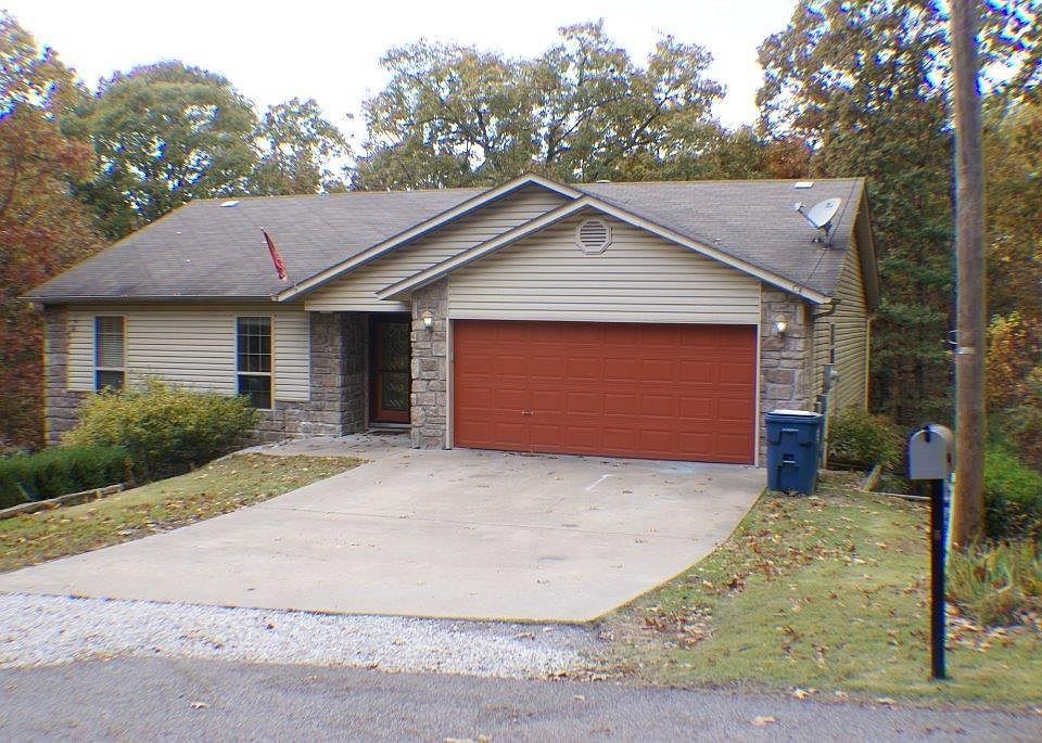 1st image of 6 Elswick Ln