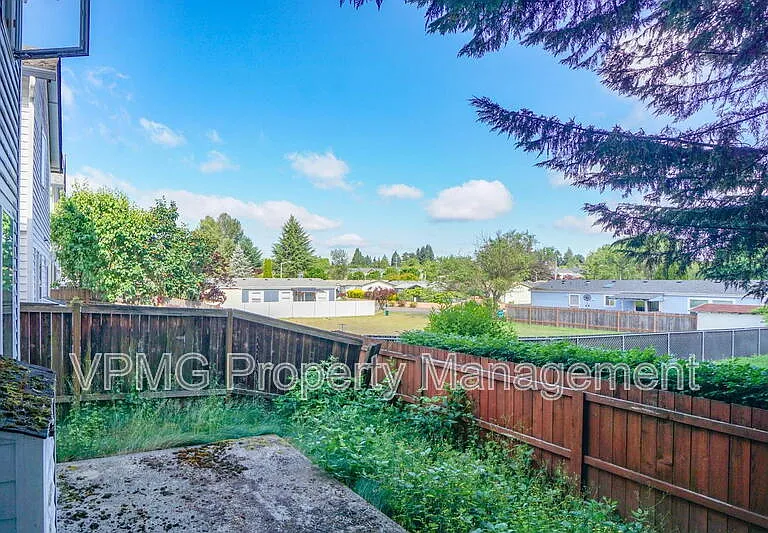 7608 NE 52nd St — Photo 28