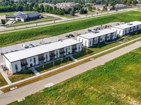 3701 Eastbrook St, Iowa City, IA 52245