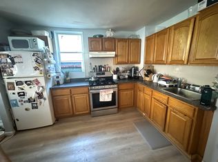 31-39 42nd St #2B, Astoria, NY 11103