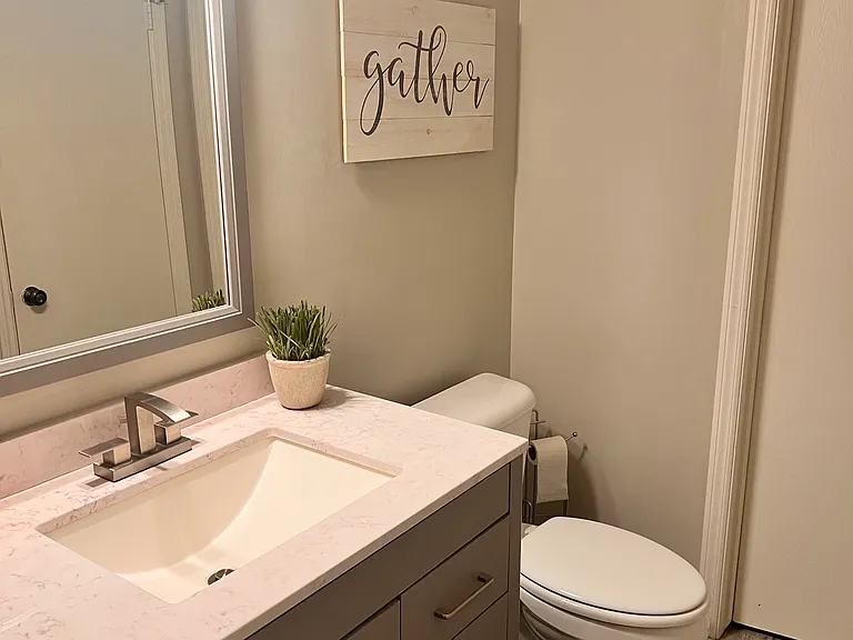 226 W Tainter Dr — Photo 6