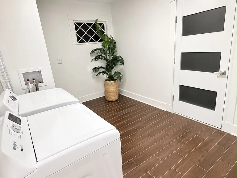 22 James St #24 — Photo 18