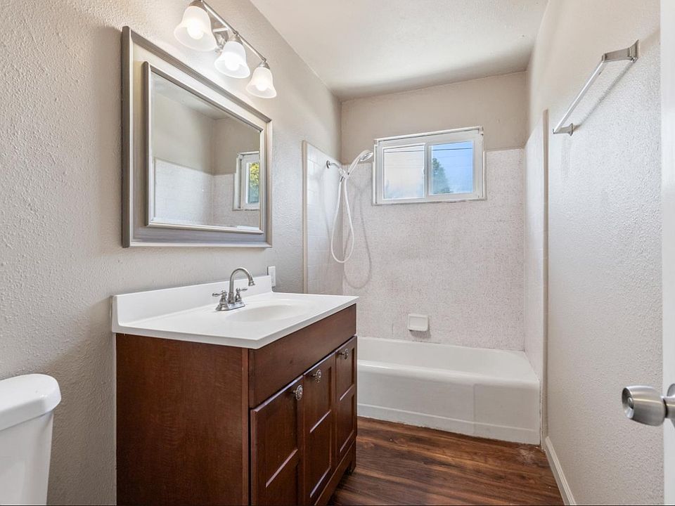 2nd image of 445 S 2nd St #1-2-3