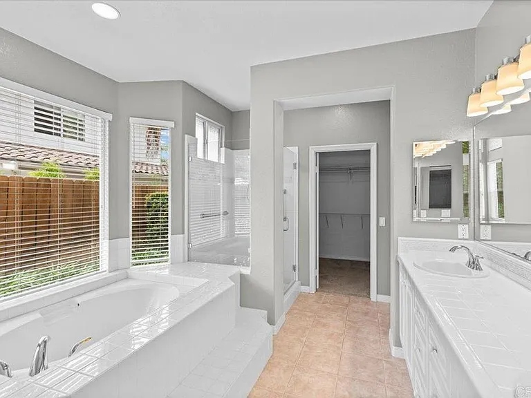 219 Pacific View Ln — Photo 26