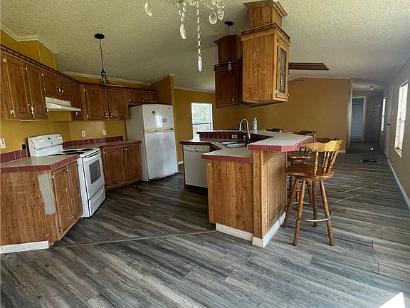 4th image of 160 Ranger Dr