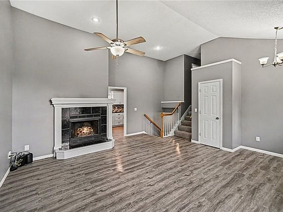 5th image of 601 N Winwood St