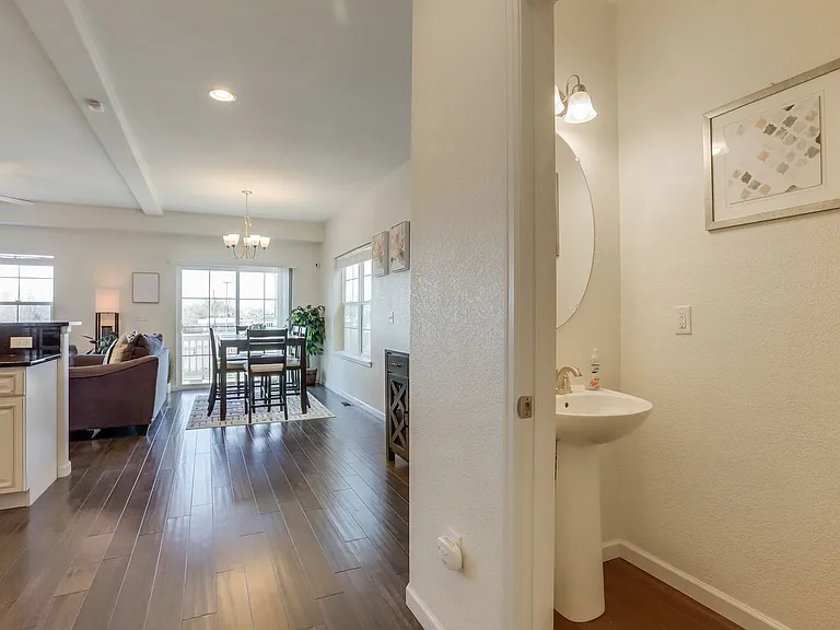 1742 W 52nd Ct — Photo 23