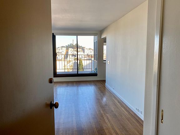 2nd image of 1085 Greenwich St APT 2