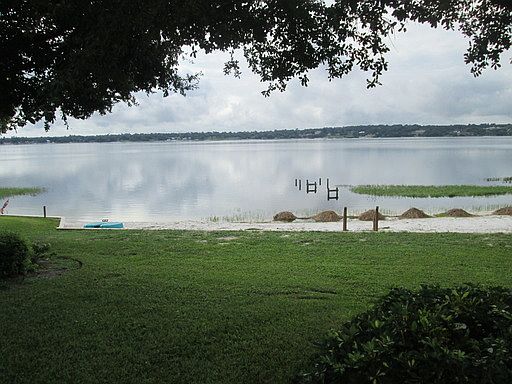 5th image of 524 N Crooked Lake Dr