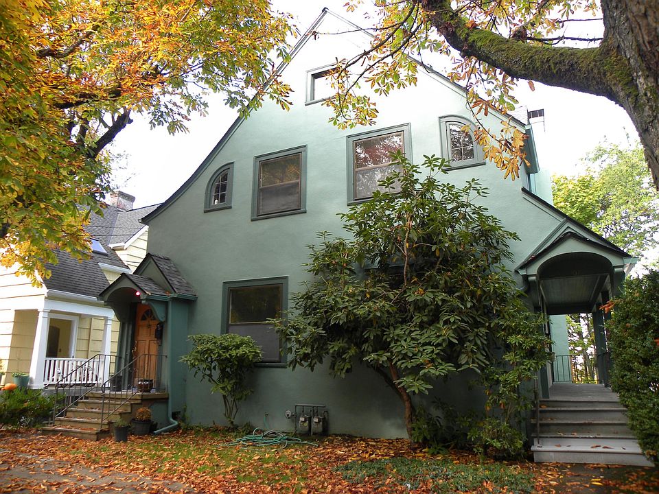 3207 NW Vaughn. Entrance to the unit is up the stairs on the right.