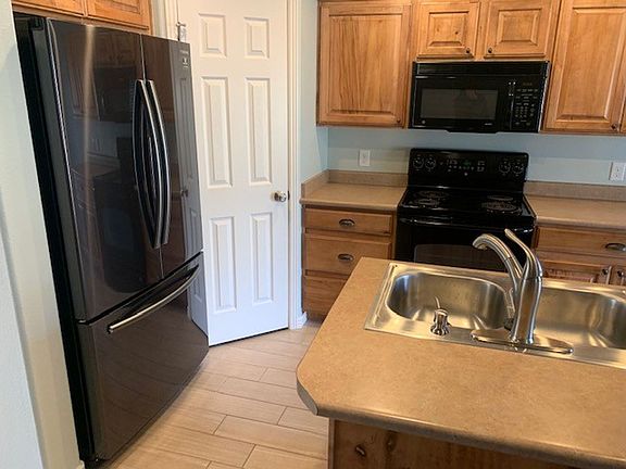 4th image of 3155 S Hidden Valley Dr Unit 290