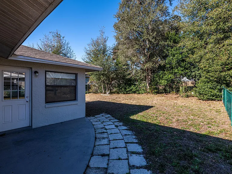 3500 N Honeylocust Dr — Photo 6