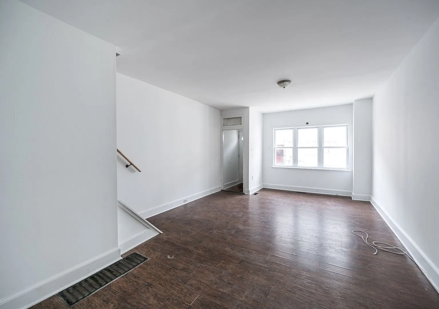 Point Breeze Three Bedroom Home — Photo 4