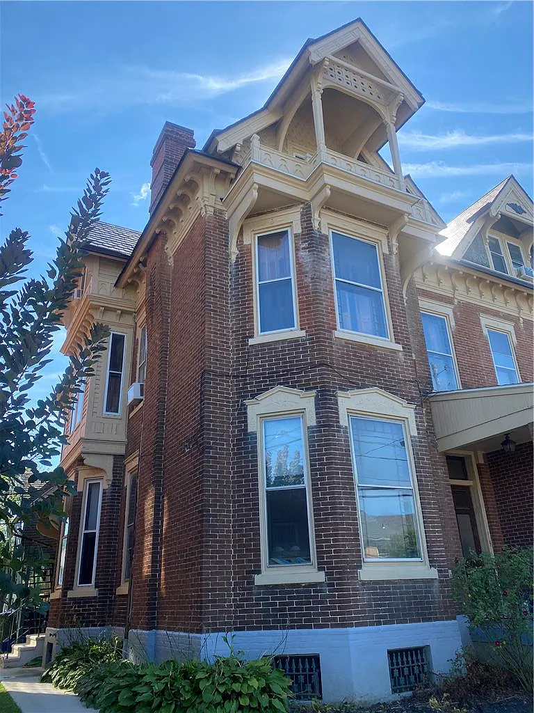 1 bed, 1.0 bath, 4730 sqft, $1,695 — Photo 1