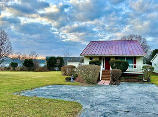 10714 E Bayshore Rd, Lakeside Marblehead, OH 43440