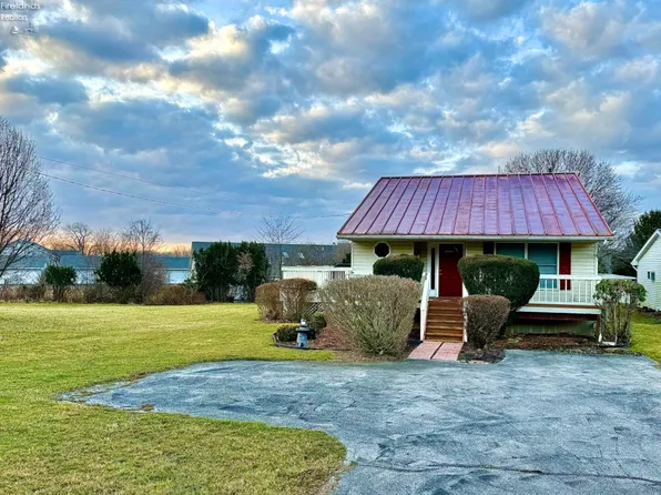 10714 E Bayshore Rd, Lakeside Marblehead, OH 43440