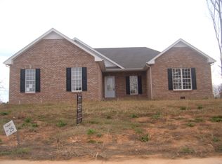 477 Dixie Ln, Pleasant View, TN 37146