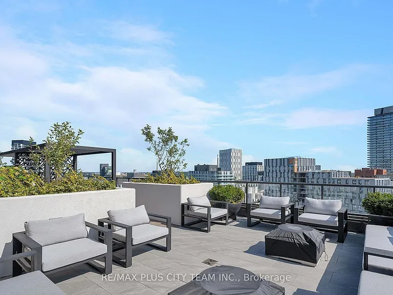 28 Eastern Ave #926 — Photo 16