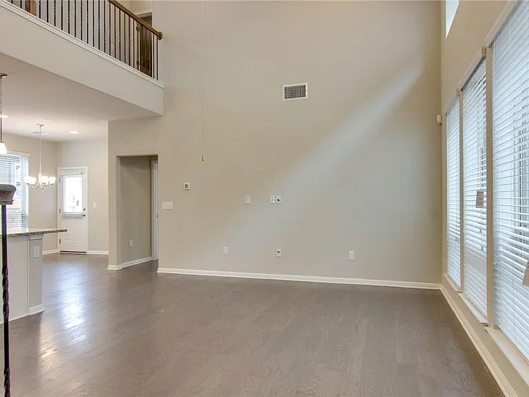 3240 E Whitestone Blvd #85 — Photo 5