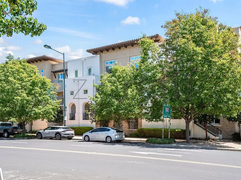 5279 Iron Horse Pkwy — Photo 1
