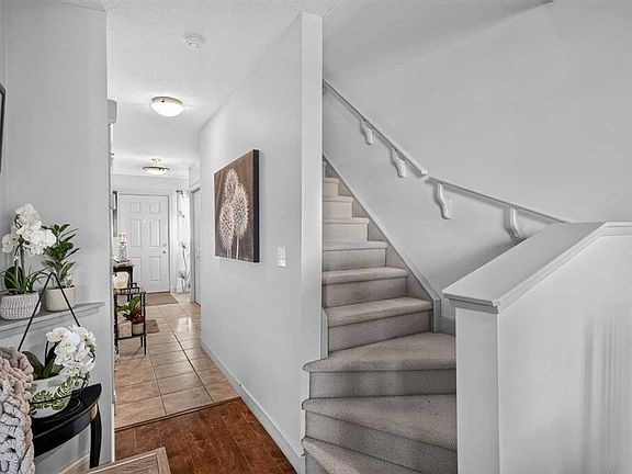 2nd image of 202 S Bayside Point SW
