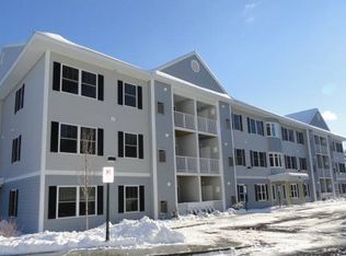 49 Abbey Ln APT 302, Goffstown, NH 03045