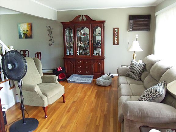 4th image of 4088 Wicks Ave