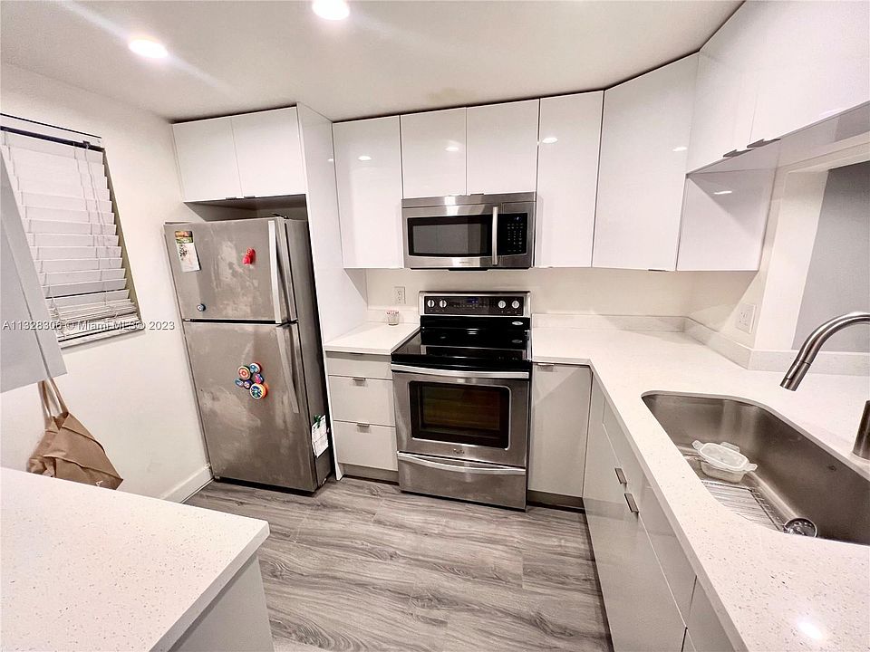 1st image of 19715 SW 114th Ave APT 156