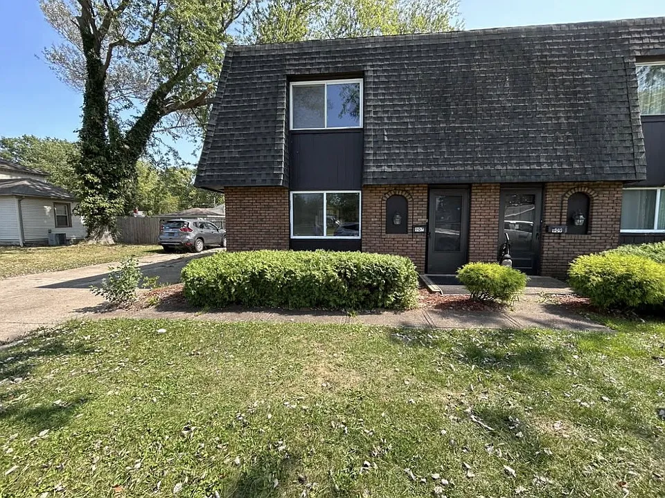 907 Root Rd