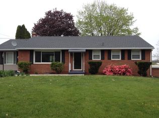 8832 Rabbit Rd N, Greencastle, PA 17225