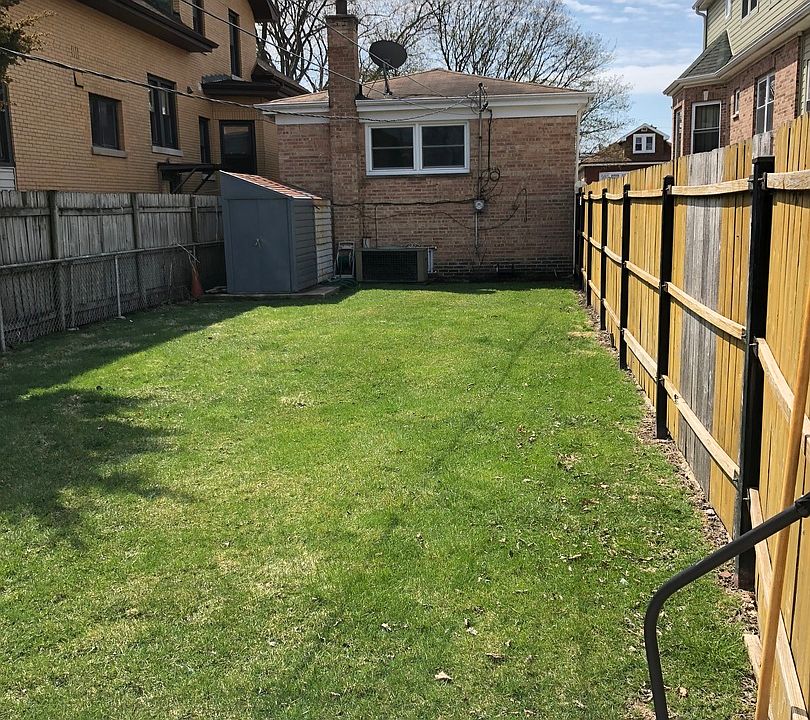 2nd image of 4854 W Cornelia Ave
