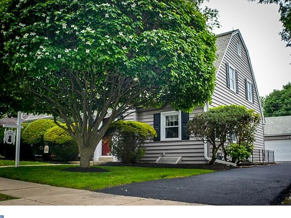 2nd image of 456 Irvington Rd