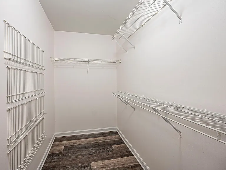 2285 Shady Oaks Dr — Photo 16