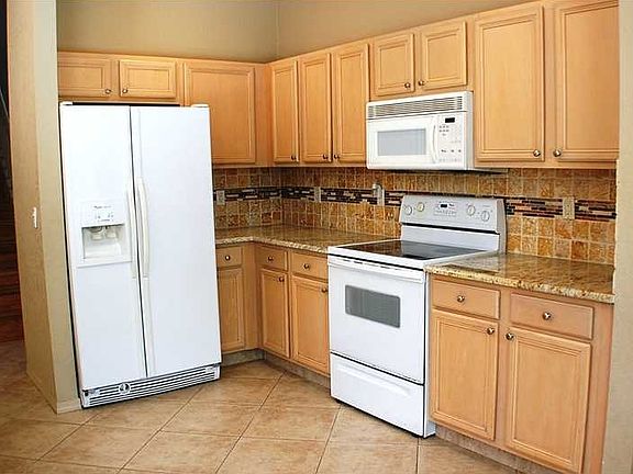 3rd image of 6084 NW 75th Ct