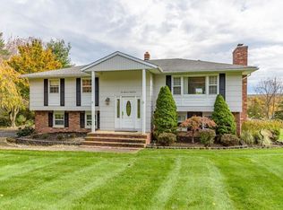 241 W Mountain Rd, Sparta, NJ 07871