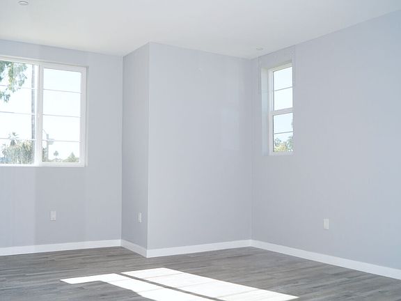 5th image of 1111 Echo Park Ave #301